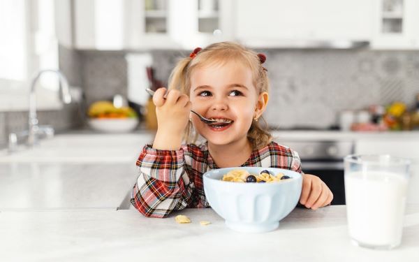 4 ჯანსაღი და ორგანული საუზმე ბავშვებისთვის, რომლებსაც 5 წუთში მოამზადებთ 