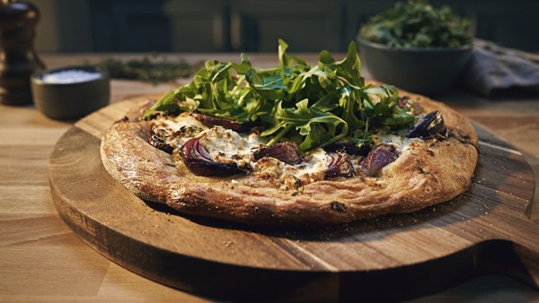 Caramelized Red Onion Pizza